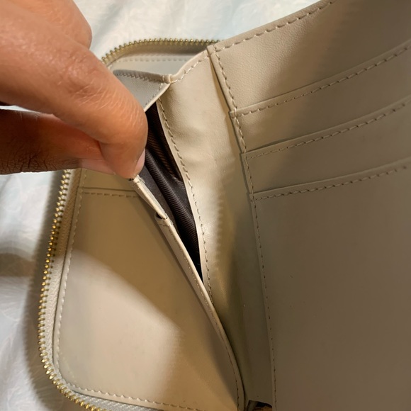 Small Light Grey Wallet - Picture 5 of 14